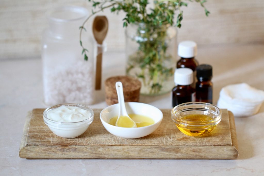 Des ingrédients naturels pour un masque facial fait maison